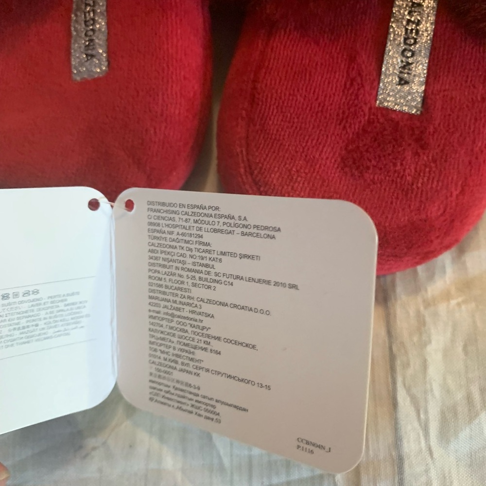 Slippers - Picture 8 of 8